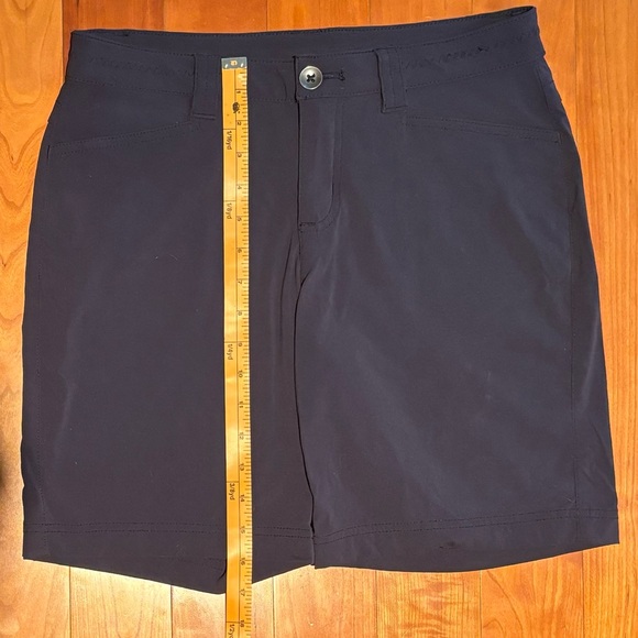 Eddie Bauer navy adventure guide shorts, women’s US size 4. - Picture 5 of 5